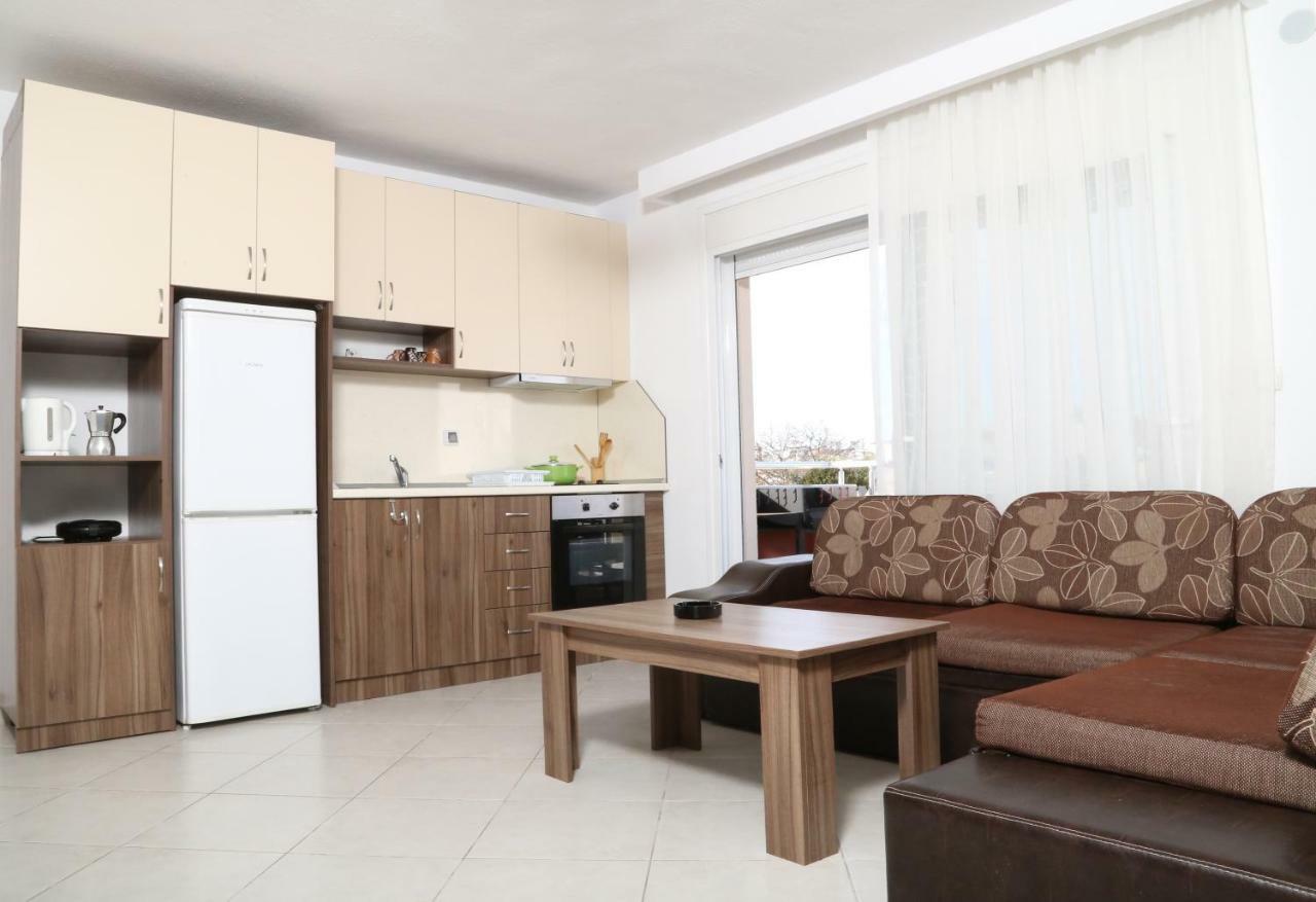 Sinanis Family Apartments Keramoti  Bagian luar foto