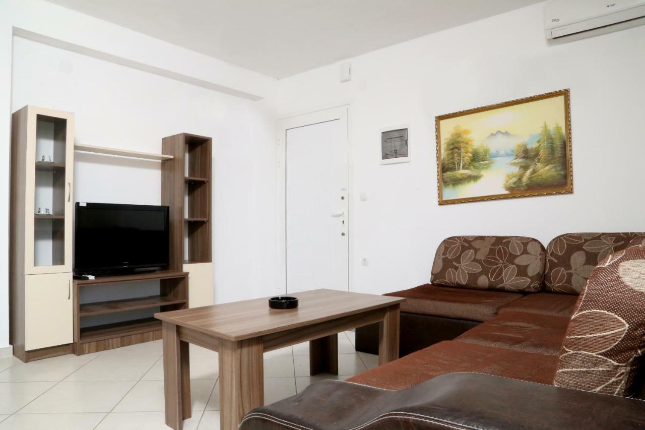 Sinanis Family Apartments Keramoti  Bagian luar foto